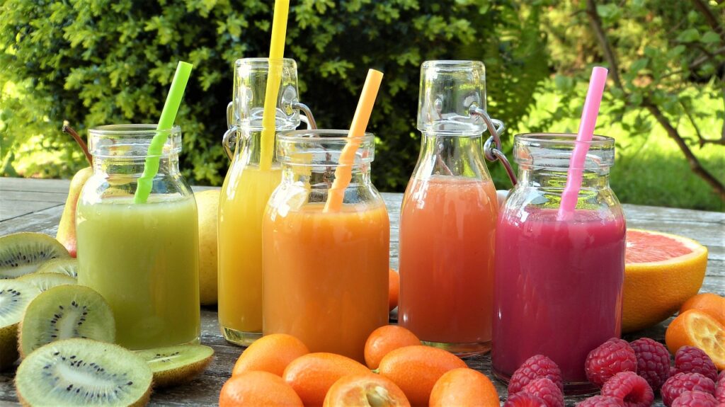 smoothies, juice, fruit-2253430.jpg